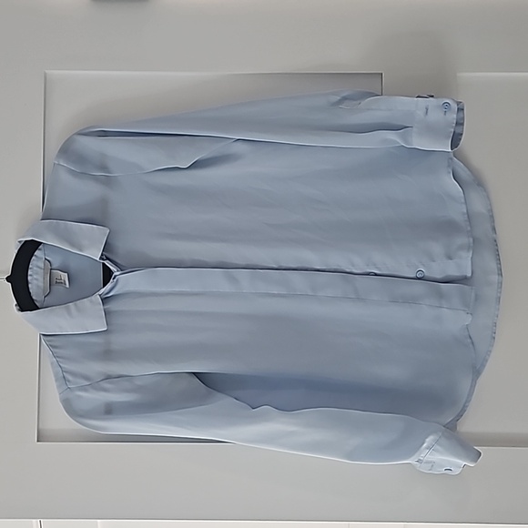 H&M Womens Powder Blue 100%Ployester blouse Size 4 - Picture 2 of 6